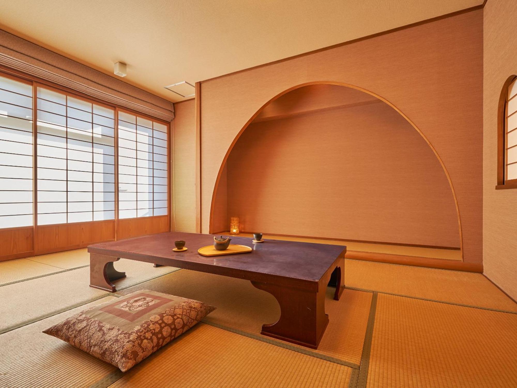 Ooedo Onsen Monogatari Ureshinokan Екстер'єр фото
